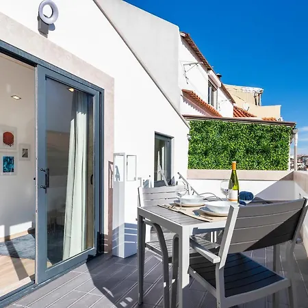 Perfect 1 Bed In Chiado With Terrace And Aircon * Lissabon