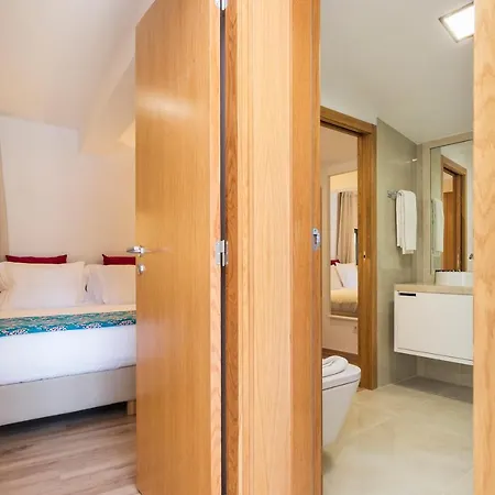 Perfect 1 Bed In Chiado With Terrace And Aircon Апартаменты