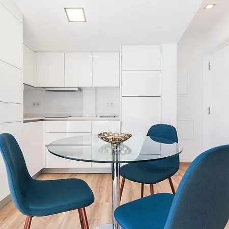 Perfect Cool With Terrace Apartment *