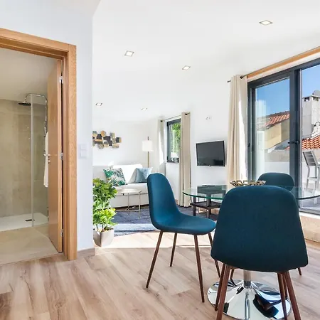 Appartement Perfect 1 Bed In Chiado With Terrace And Aircon Lissabon